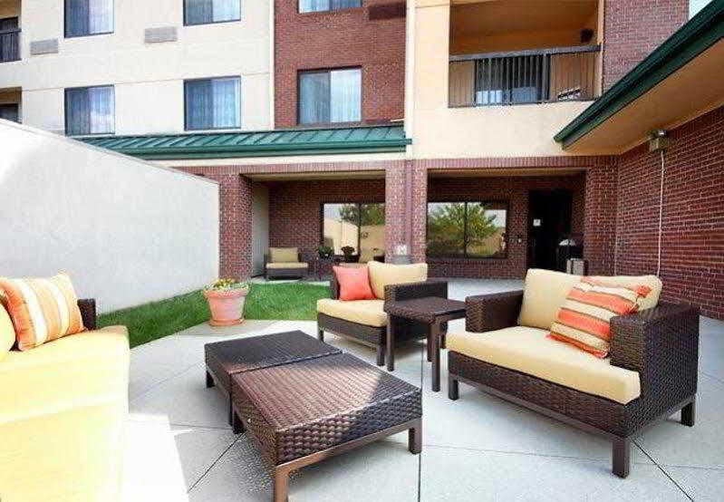 Courtyard Chicago Bloomingdale Hotel Ngoại thất bức ảnh